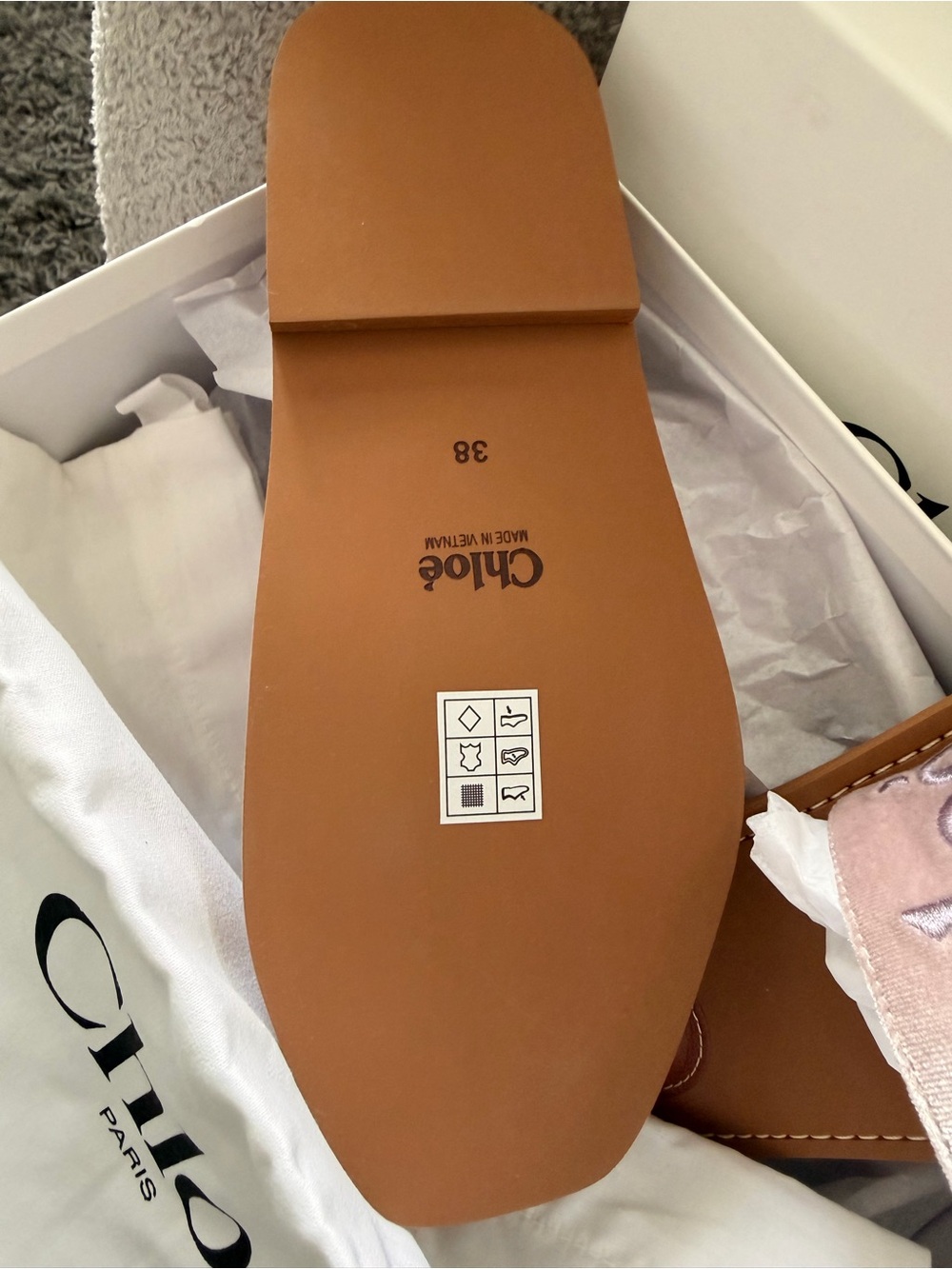 Chloé Pale Pink Satin Logo Slide Sandals with Tan Footbed - Picture 3 of 3
